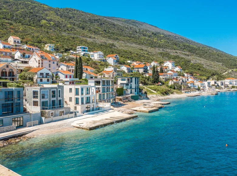 4 bedroom Villa 225 m² Krasici, Montenegro