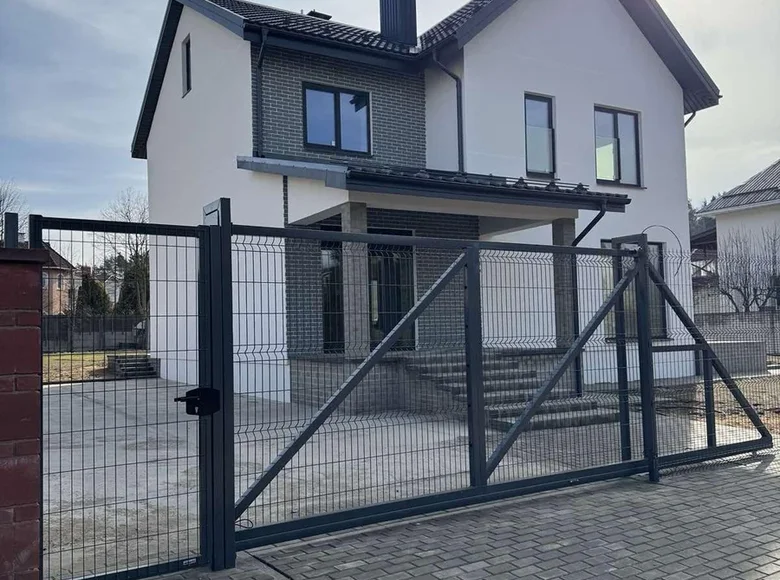 Коттедж 164 м² Валерьяново, Беларусь