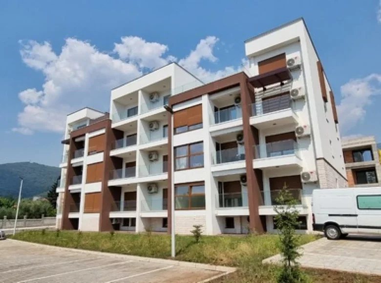 2 bedroom apartment 72 m² Dobrota, Montenegro