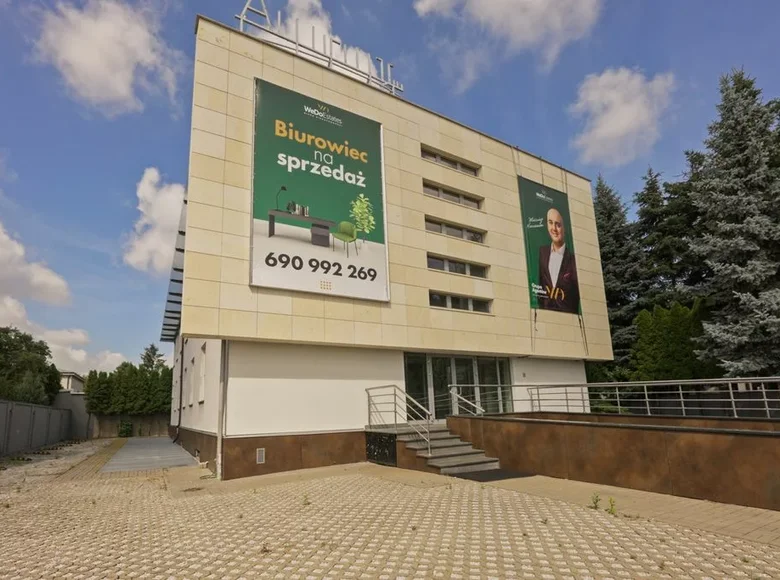 Propriété commerciale 1 052 m² à Varsovie, Pologne