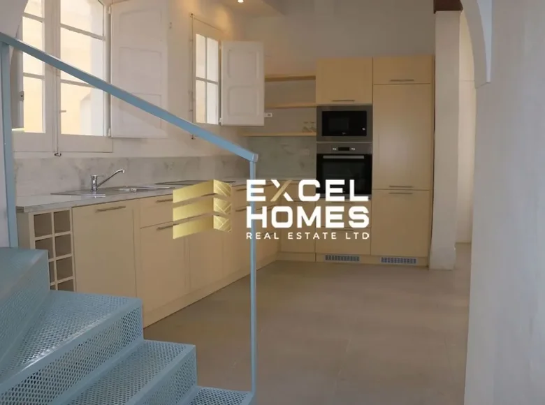 Townhouse 2 bedrooms  Munxar, Malta