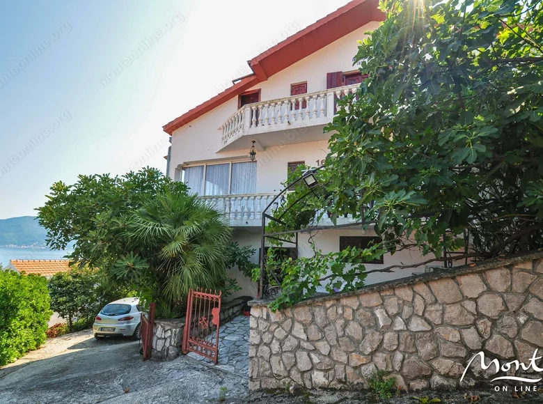 6-Schlafzimmer-Villa 180 m² Krasici, Montenegro