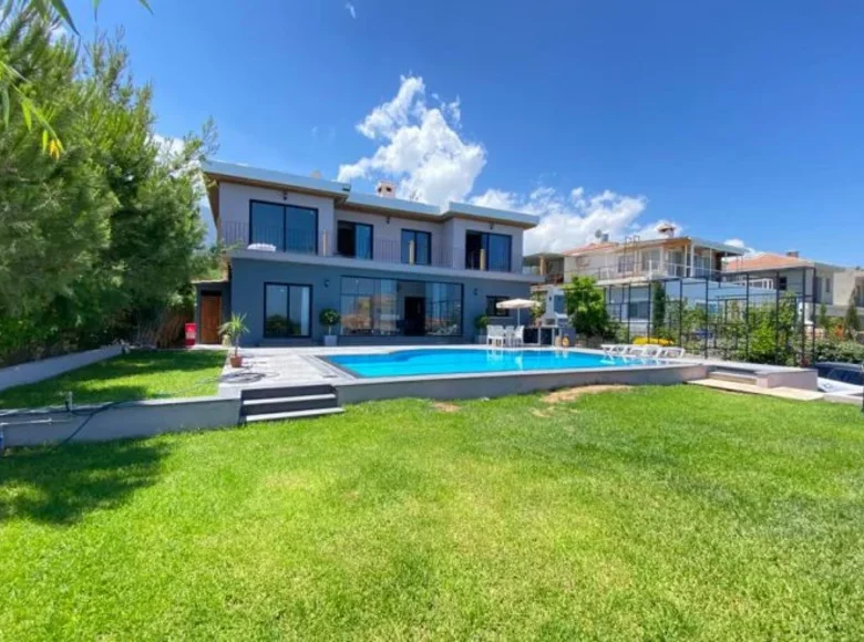 villa de 5 dormitorios 300 m² Karavas, Chipre