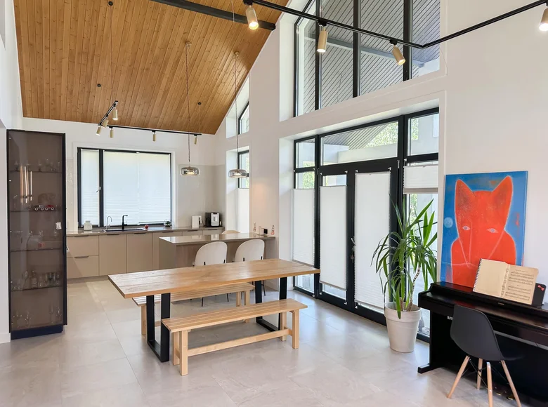 House 211 m² Minsk, Belarus