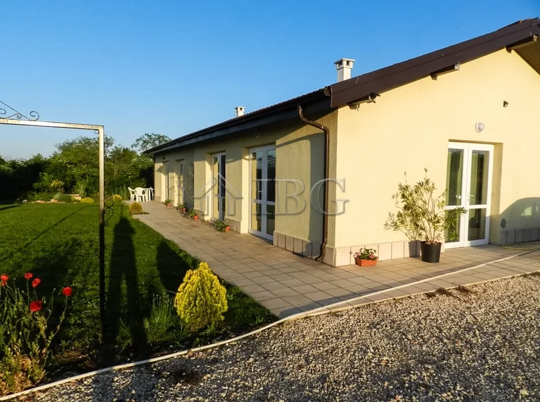Дом 3 комнаты 80 м² Ezerets, Болгария