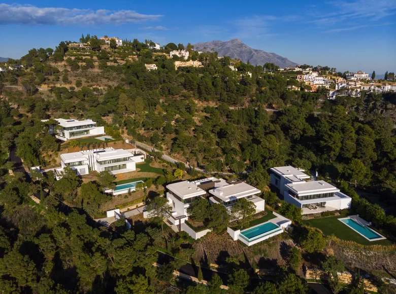 7 bedroom villa 909 m² Benahavis, Spain