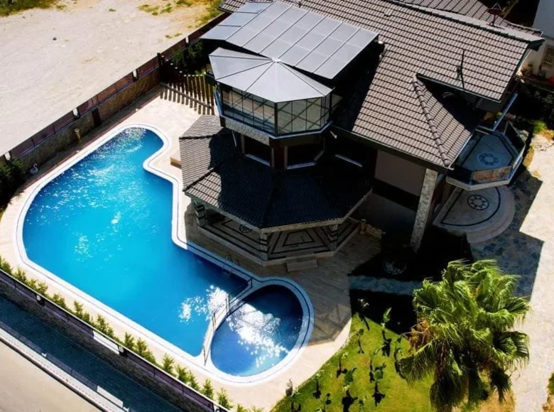 1-Schlafzimmer-Villa 700 m² Muratpasa, Türkei