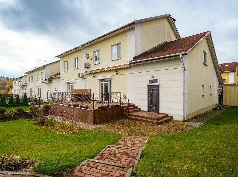 Townhouse 205 m² Tarasava, Belarus