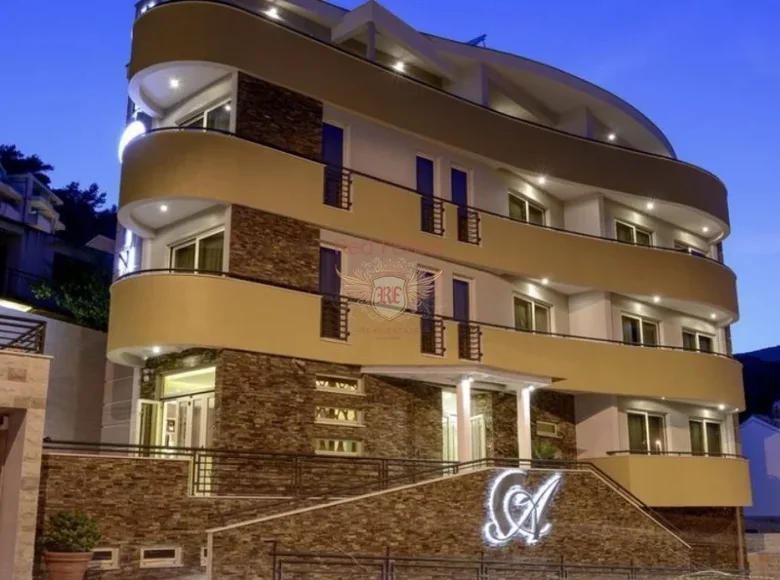 Hotel 823 m² in Budva, Montenegro