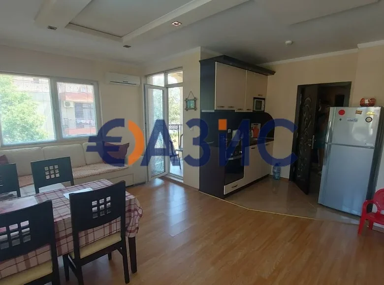 Mieszkanie 2 pokoi 59 m² Nesebyr, Bułgaria
