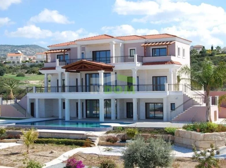 Villa 950 m² Paphos, Bases souveraines britanniques
