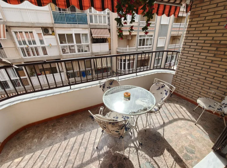 Apartamento 2 habitaciones 95 m² Torrevieja, Španjolska