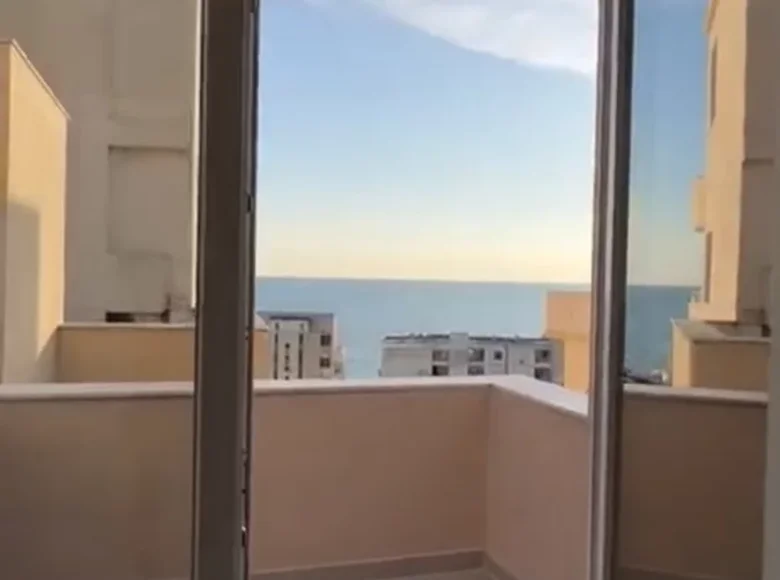 3 bedroom apartment 215 m² Durres, Albania