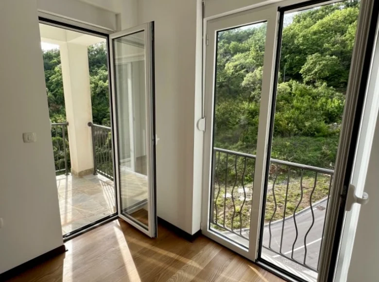 2 bedroom apartment 70 m² Przno, Montenegro