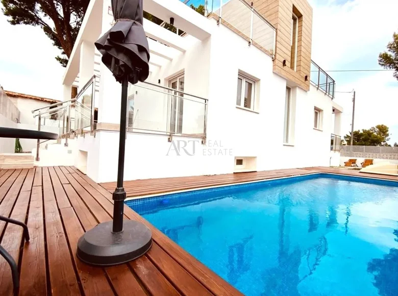 4 bedroom Villa 320 m² l Alfas del Pi, Spain