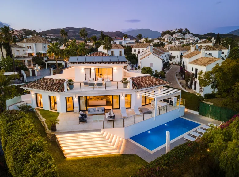 5 bedroom house  Marbella, Spain