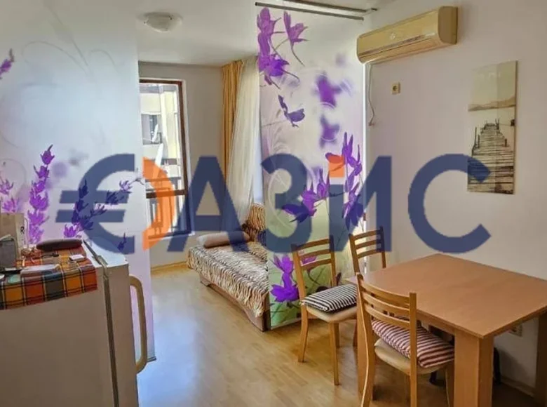 Квартира 2 комнаты 65 м² Святой Влас, Болгария