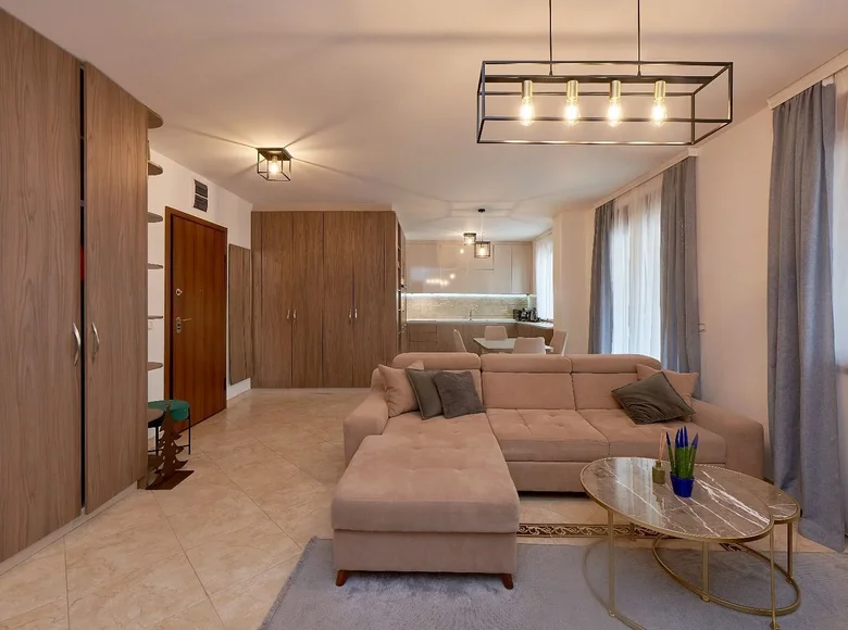 Wohnung 1 Schlafzimmer 68 m² Becici, Montenegro