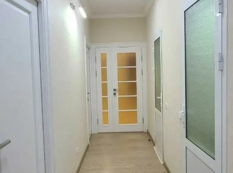 Kvartira 4 xonalar 92 m² Samarqandda