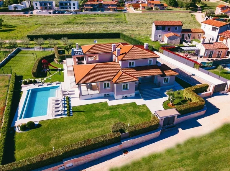 villa de 5 chambres 400 m² Porec, Croatie