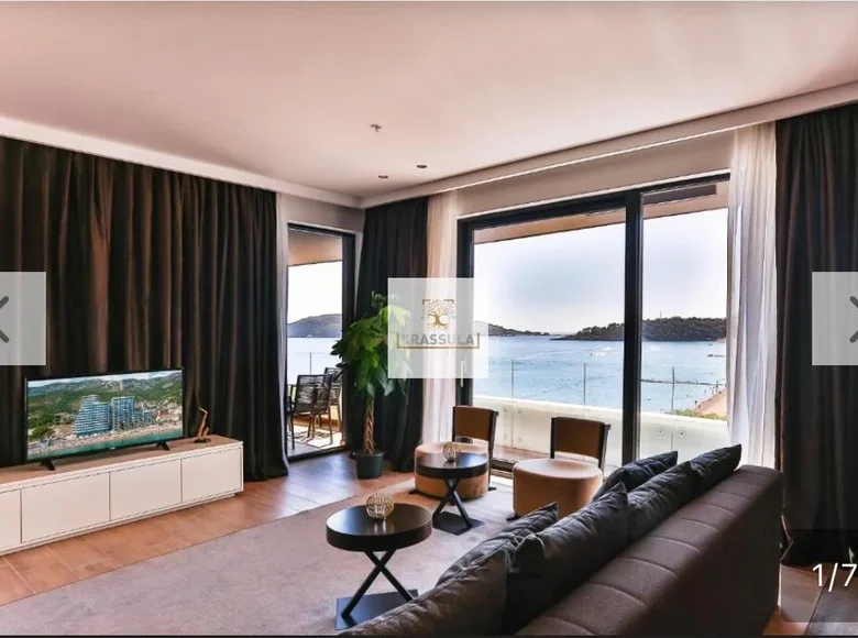 2 bedroom apartment 87 m² Rafailovici, Montenegro