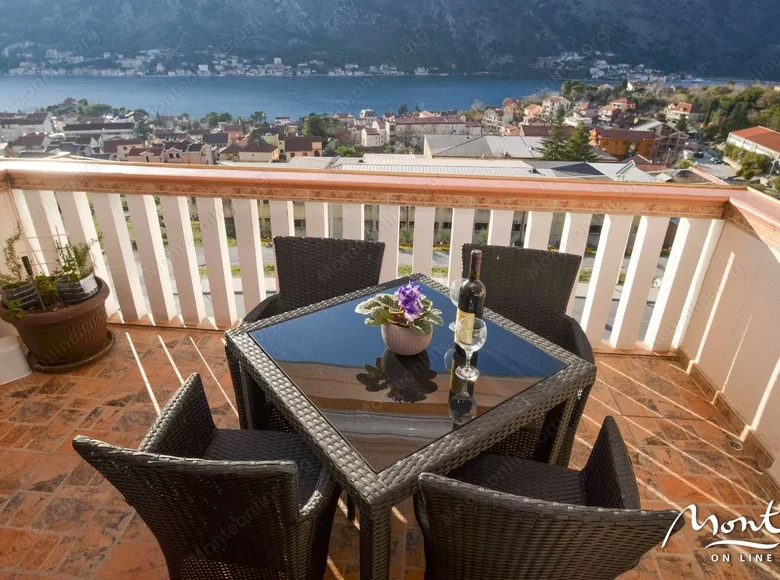 Apartamento 3 habitaciones 95 m² Kotor, Montenegro