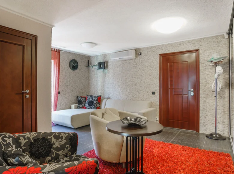 Haus 5 Schlafzimmer 300 m² Stoliv, Montenegro