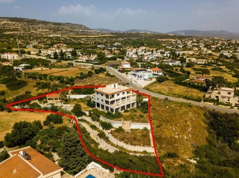 4 bedroom house 415 m² Peyia, Cyprus