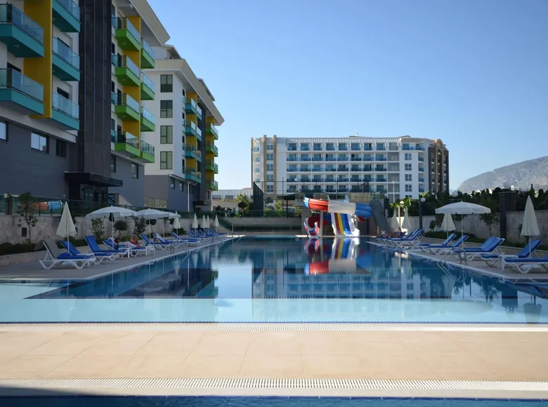 Квартира 4 спальни 195 м² Муратпаша, Турция