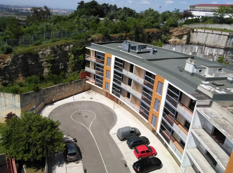 Mieszkanie 3 pokoi 140 m² Palmela, Portugalia