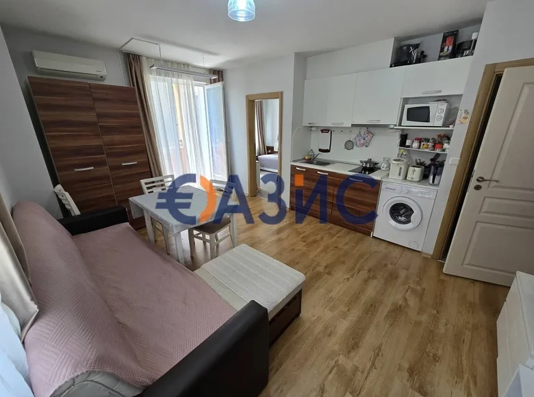 Квартира 3 комнаты 72 м² Равда, Болгария