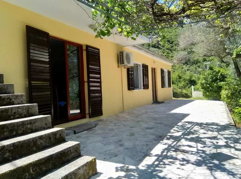House 115 m² Prcanj, Montenegro