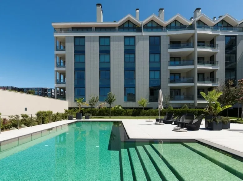 3 bedroom apartment 240 m² Cascais, France