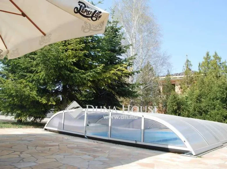 House 160 m² Erd, Hungary