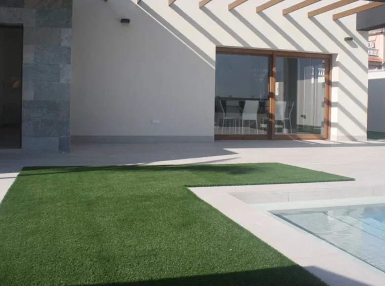 3 bedroom villa 295 m² Los Balcones, Spain