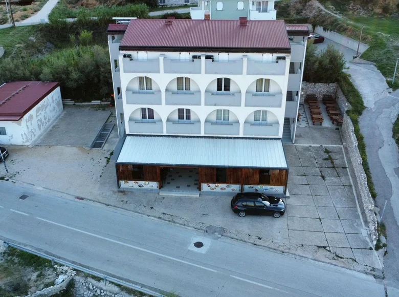 Hotel 750 m² en Karlobag, Croacia