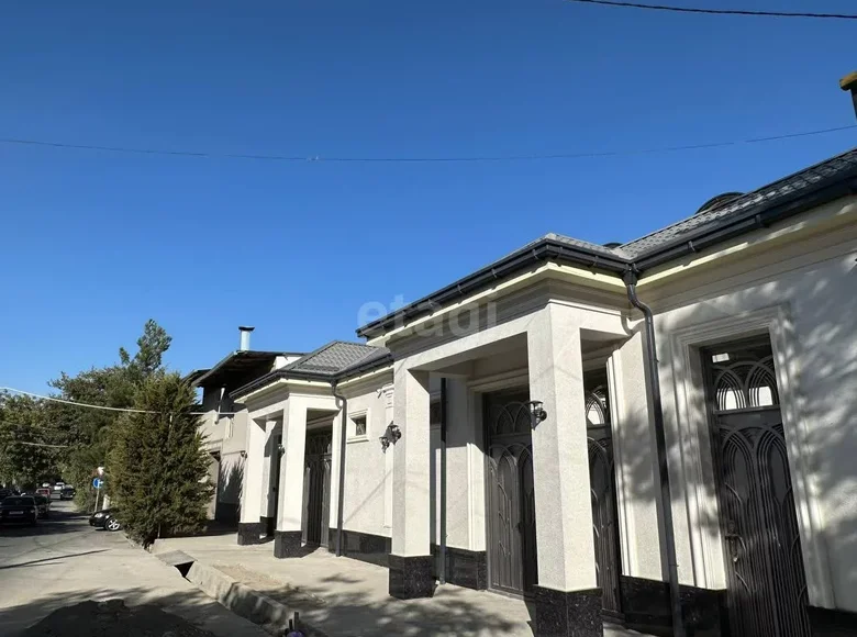 Kottej 7 xonalar 300 m² Samarqandda