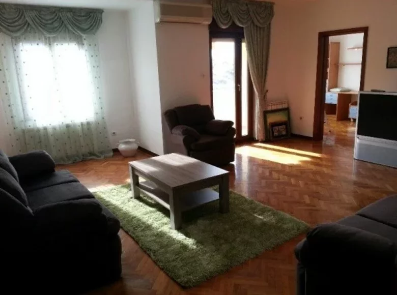 Квартира 4 спальни 142 м² Подгорица, Черногория
