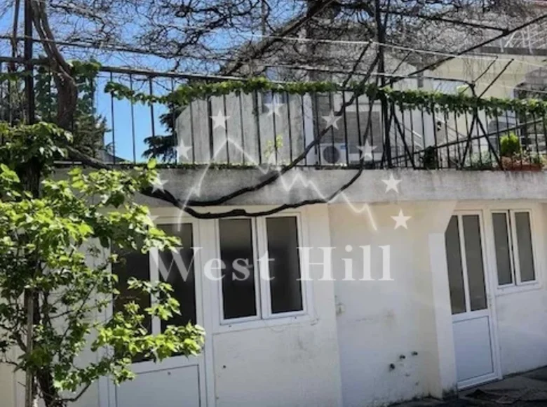 7 room house 180 m² Becici, Montenegro