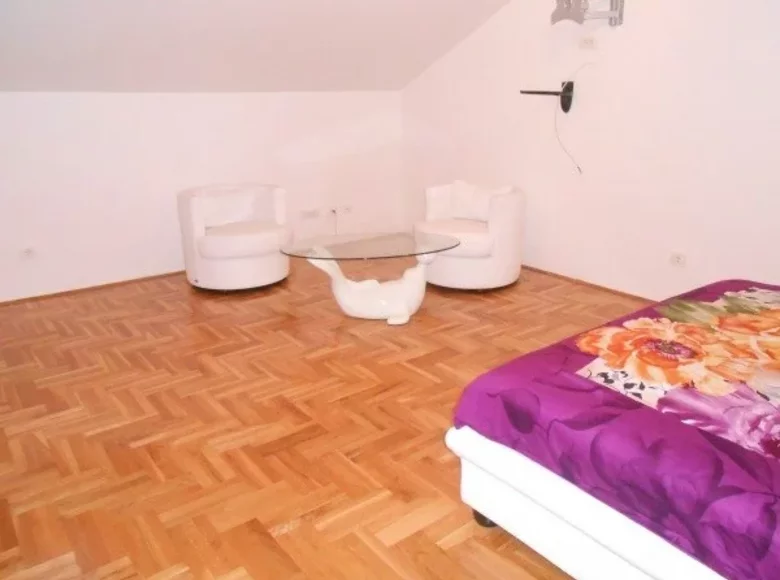 Mieszkanie 5 pokojów 140 m² Podgorica, Czarnogóra