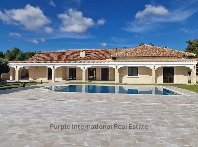 6 bedroom villa 480 m² Souni–Zanatzia, Cyprus