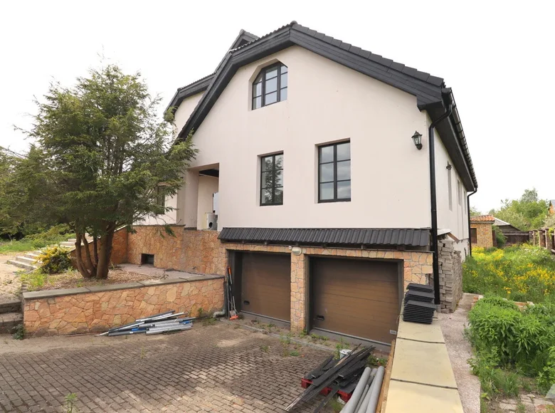Haus 6 zimmer 649 m² Riga, Lettland