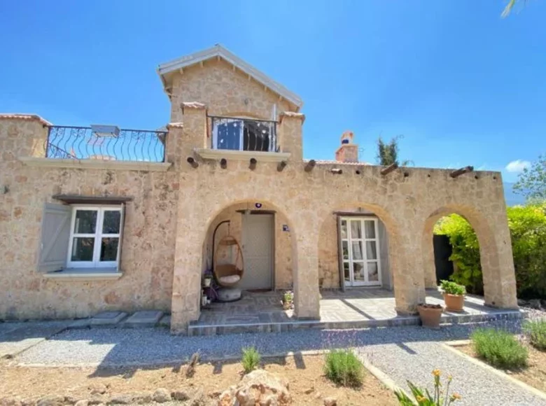 Villa de tres dormitorios 180 m² Agios Epiktitos, Chipre