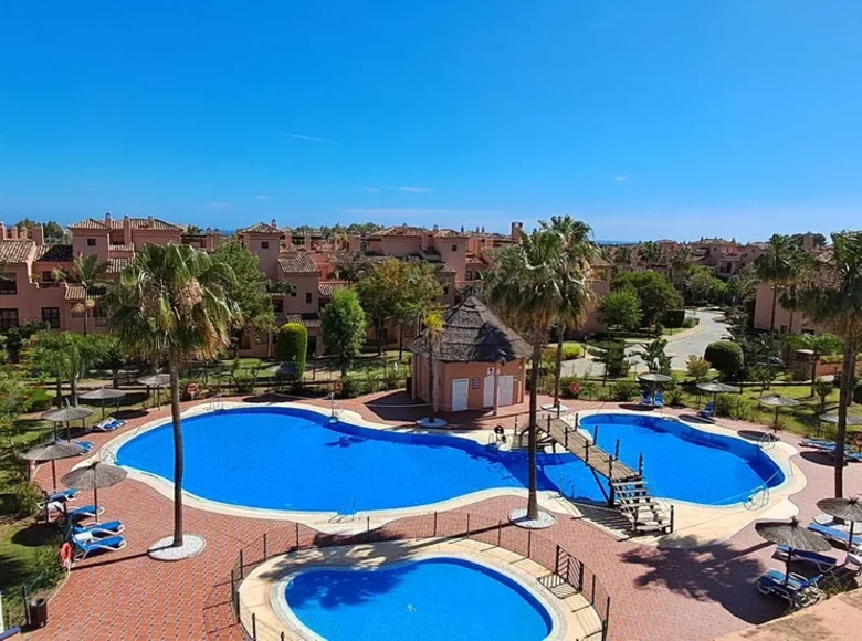 3 bedroom apartment  Estepona, Spain