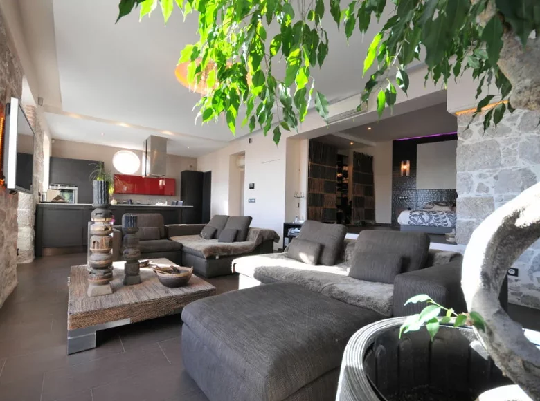 2 bedroom apartment 90 m² Villefranche-sur-Mer, France