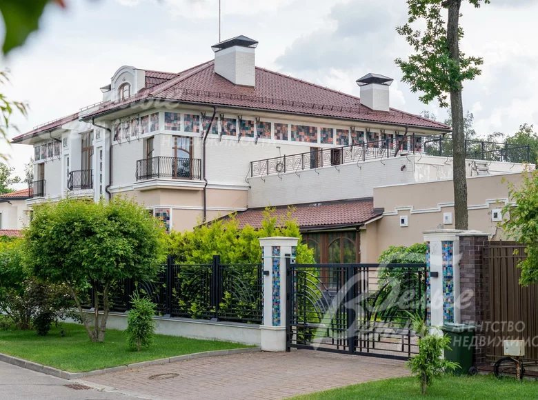 Casa 12 habitaciones 1 550 m² poselenie Sosenskoe, Rusia