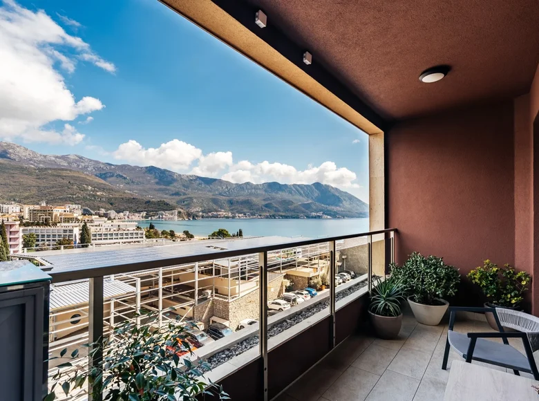 2 bedroom apartment 79 m² Budva, Montenegro
