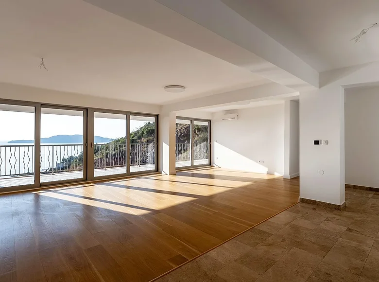 Mieszkanie 3 pokoi 160 m² Przno, Czarnogóra