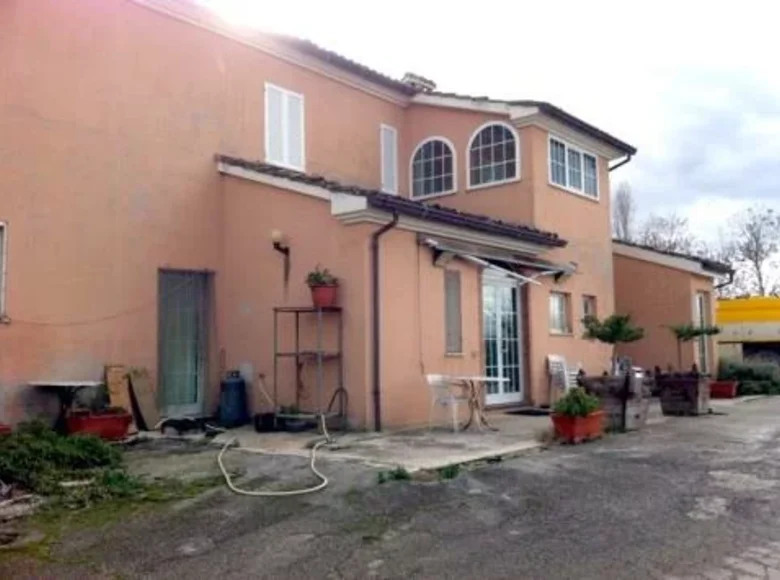 Hotel 450 m² in Terni, Italy