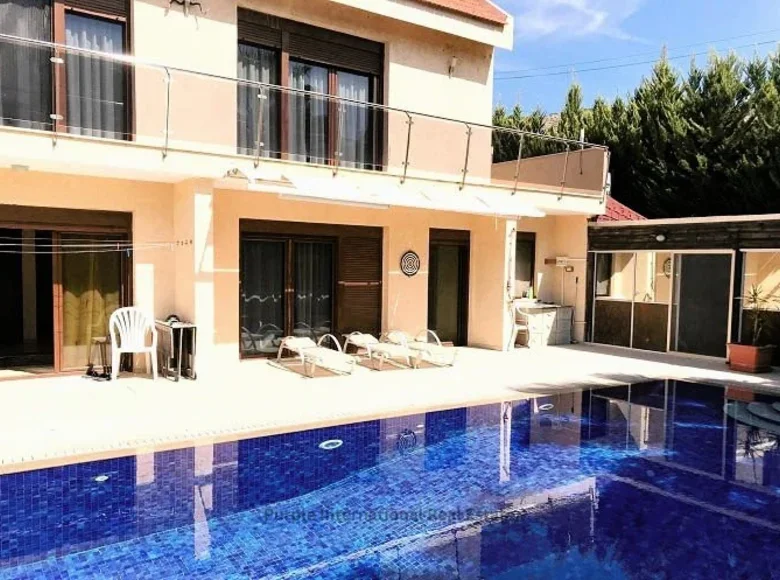 5 bedroom villa 460 m² Asgata, Cyprus